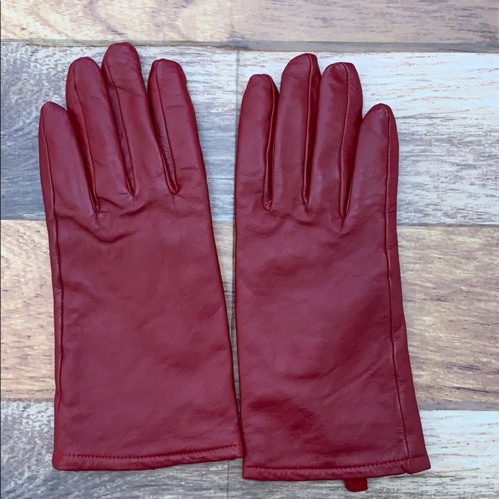 Women’s Genuine Red Leather Gloves - Picture 3 of 8